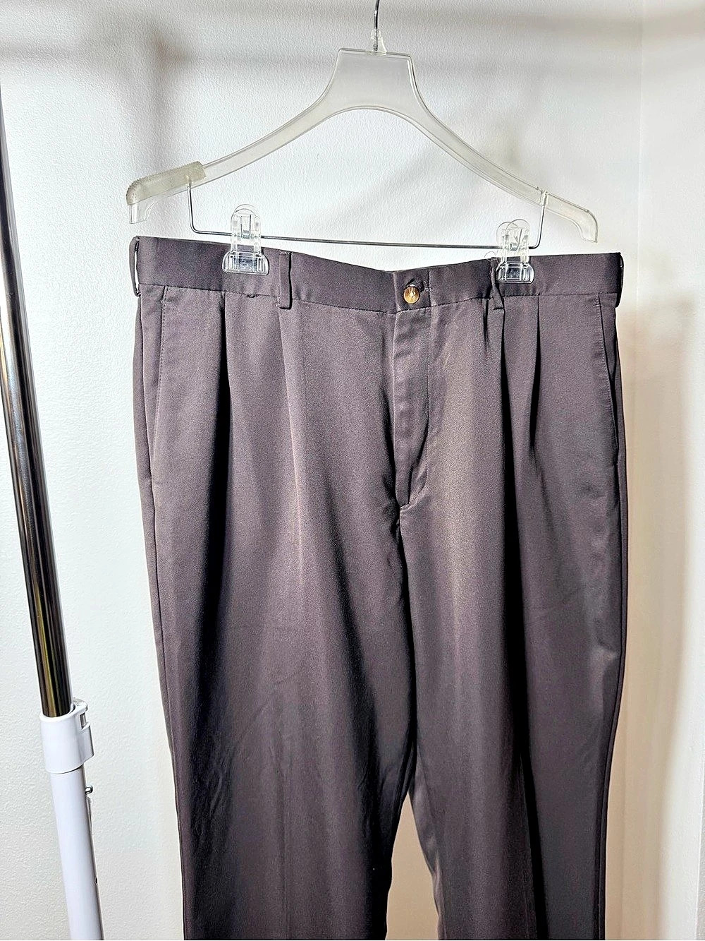 Pre-owned dress pants, size 38/31, dark brown/charcoal.